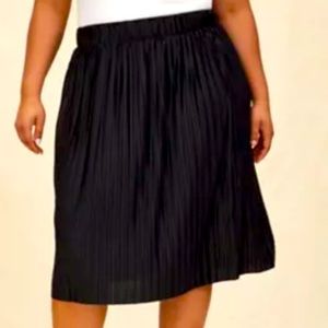 Accordion midi Skirt